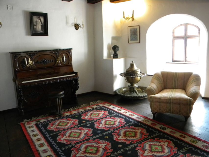 Transylvania: Dracula's Castle and Birthplace Tour - Lunch and free time around Bran