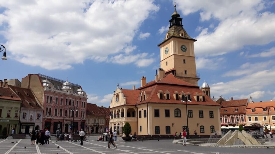 Transylvania Tour: Dracula's Castle, Peles Palace & Brasov - What the guide can add to the day