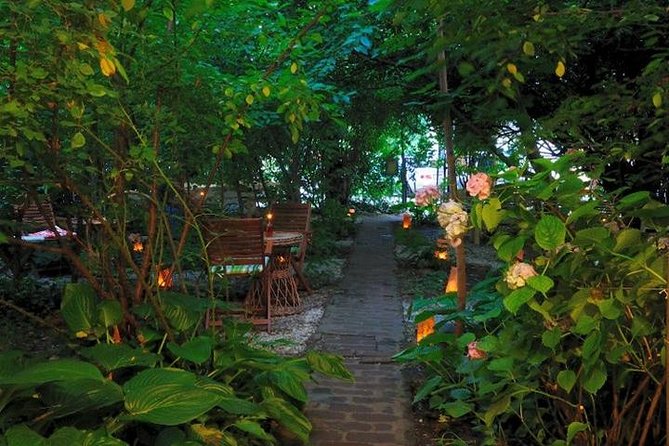 Unique Tour of Hidden Bucharest - What the guides add to the experience