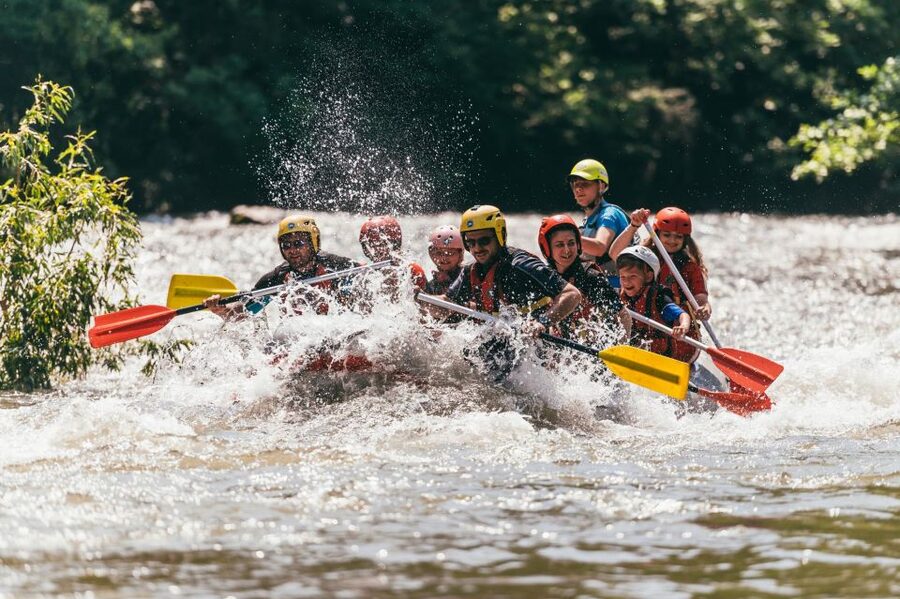 Vadu Crisului: Rafting or Kayaking trip on Crisul Repede - The gear and what you should pack