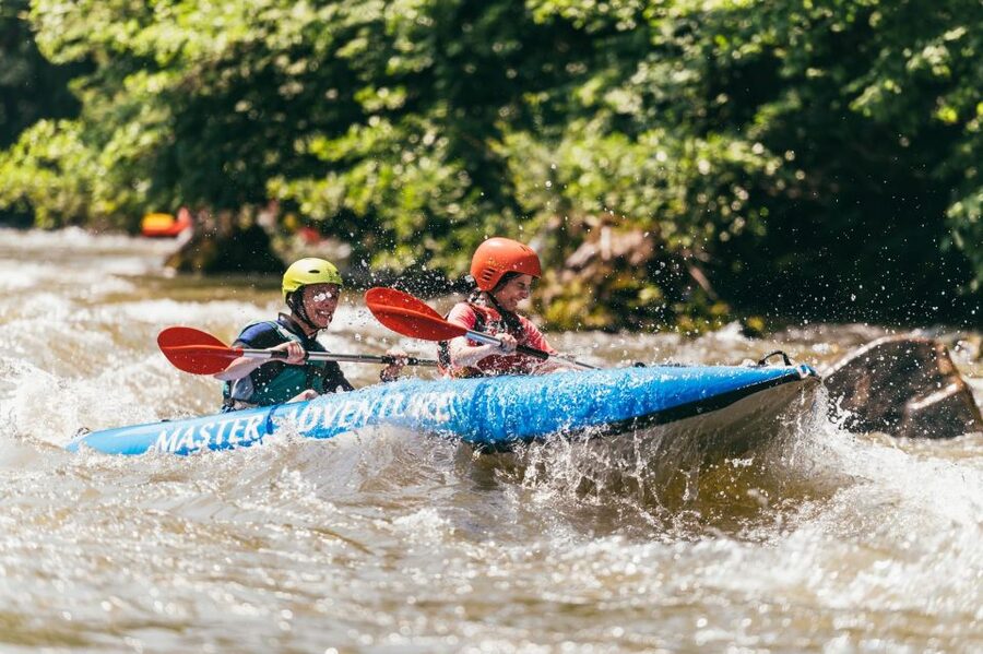 Vadu Crisului: Rafting or Kayaking trip on Crisul Repede - Arriving at the Vadu Crișului base