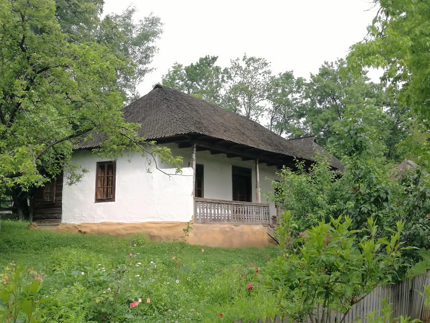 Village Museum Bucharest Guided Tour - The Dimitrie Gusti Village Museum: Romania in one stop