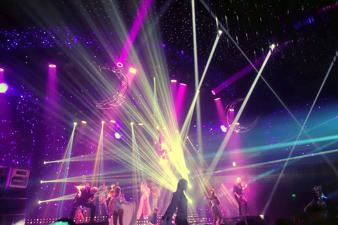 VIP Party in Bucharest - The Ultimate Nightlife Experience - The guides make the night easier
